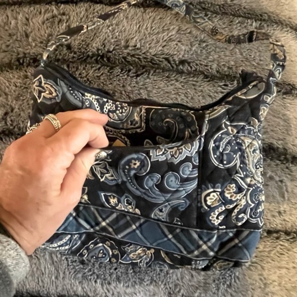 Vera Bradley Purse - Molly Windsor Navy Blue Paisley - Picture 5 of 7